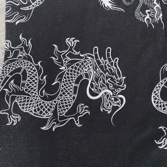 3/25$ SWS Black Leggings with white Dragon Print, size M - Picture 2 of 5